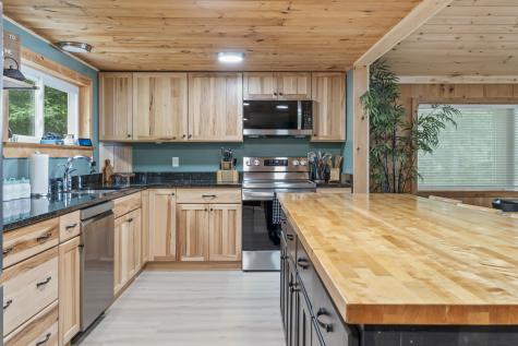 7 Papoose Island Road Raymond ME 04071