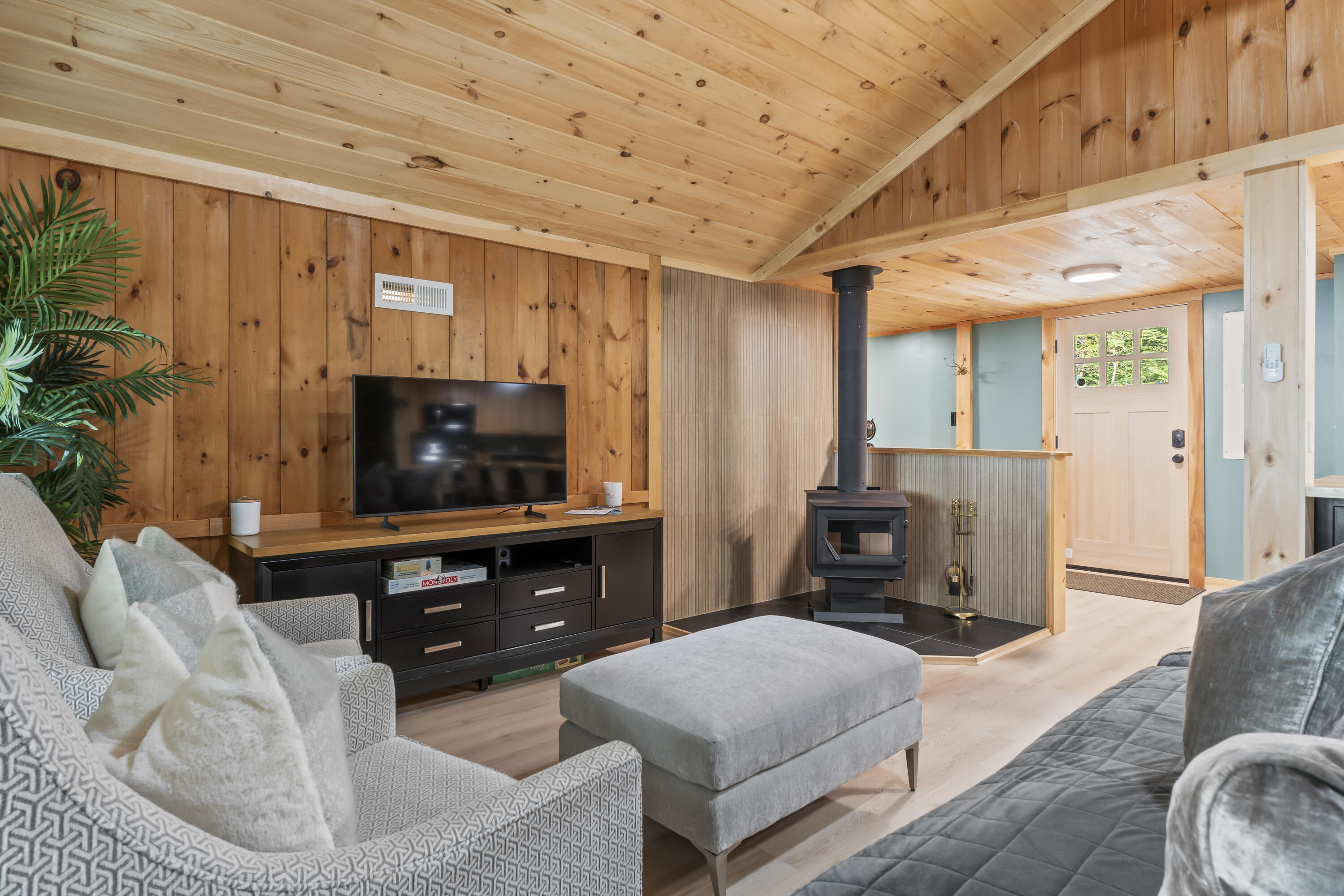 7 Papoose Island Road Raymond ME 04071