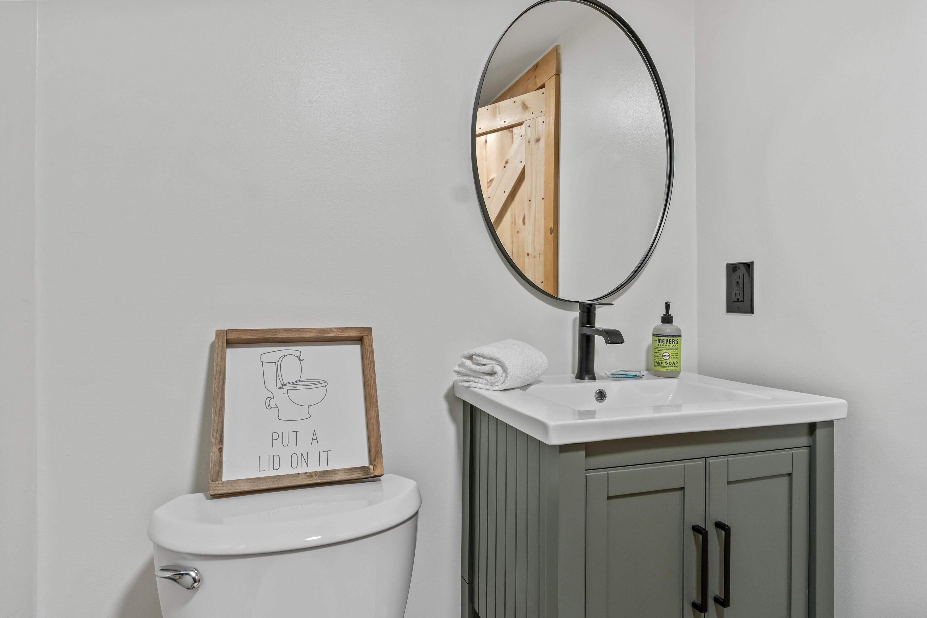 7 Papoose Island Road Raymond ME 04071