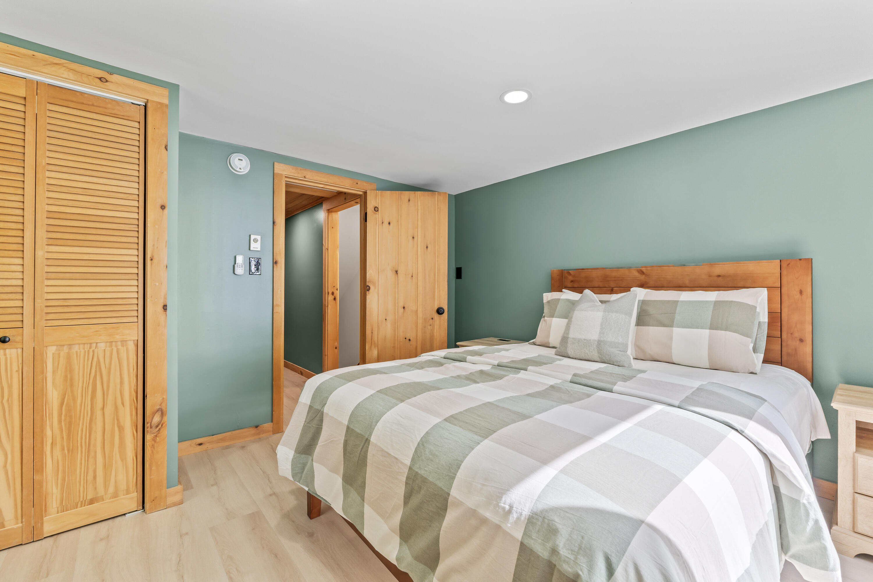 7 Papoose Island Road Raymond ME 04071