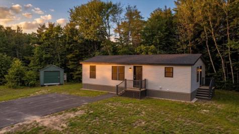 27 Meadow Lane Sabattus ME 04280