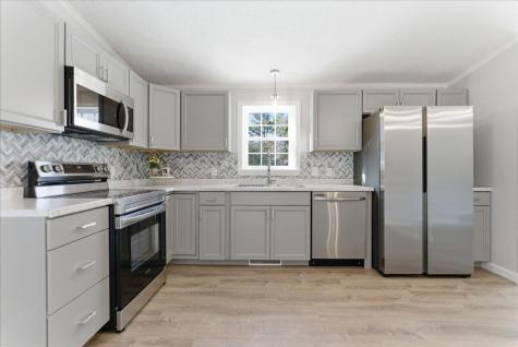 27 Meadow Lane Sabattus ME 04280