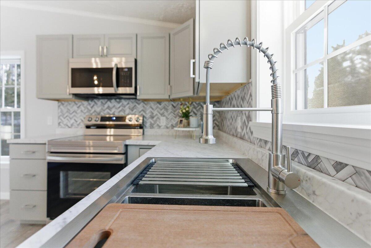 27 Meadow Lane Sabattus ME 04280