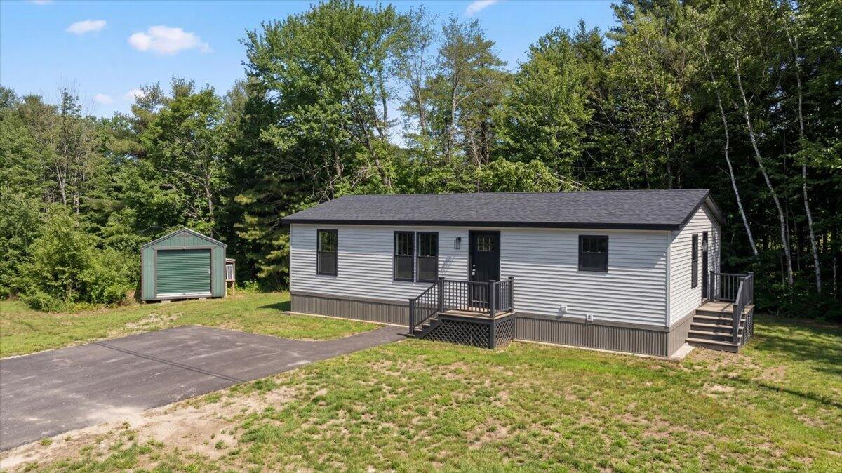 27 Meadow Lane Sabattus ME 04280