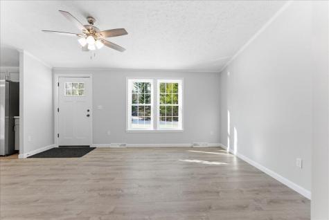 27 Meadow Lane Sabattus ME 04280