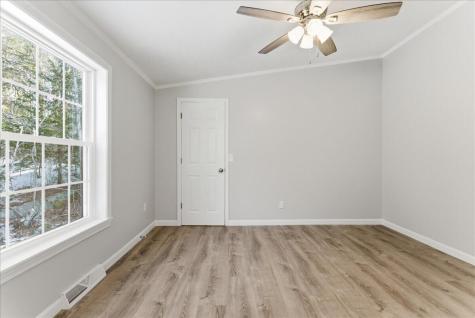 27 Meadow Lane Sabattus ME 04280