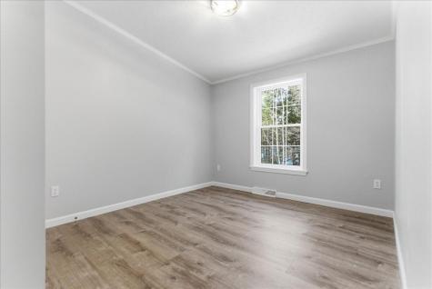 27 Meadow Lane Sabattus ME 04280