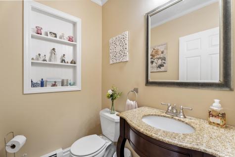 22 Ashley Avenue Glenburn ME 04401