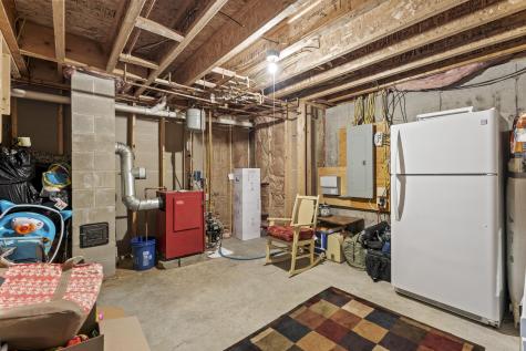 22 Ashley Avenue Glenburn ME 04401