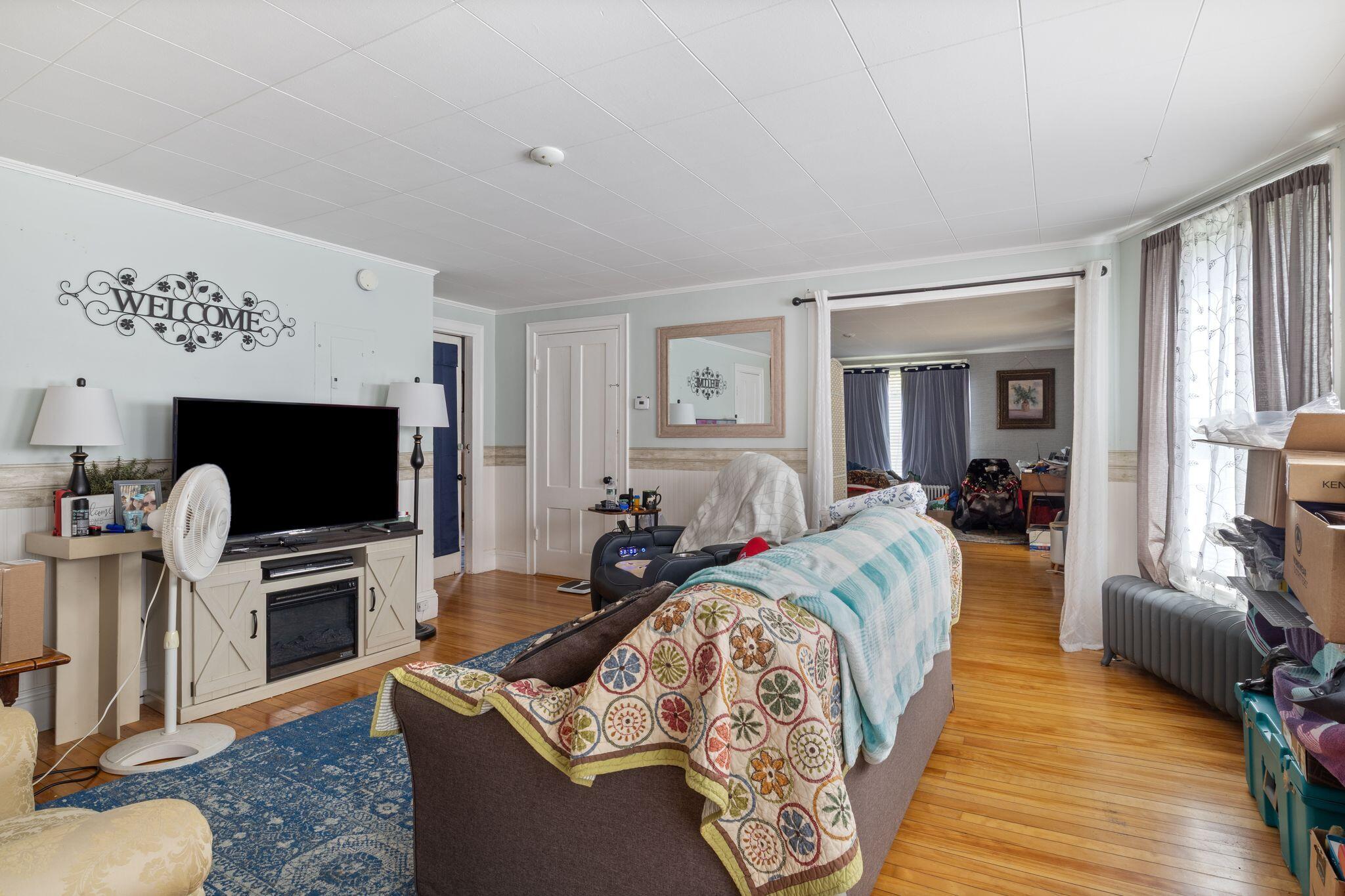 7 Porter Street Paris ME 04281