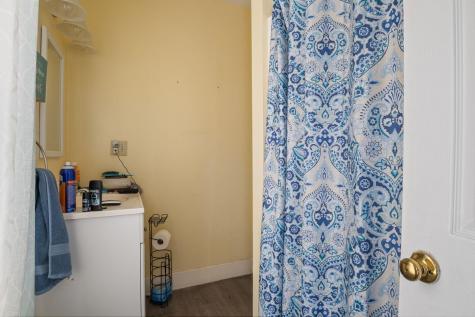 7 Porter Street Paris ME 04281