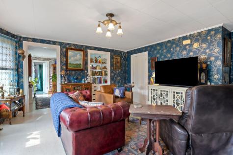 7 Porter Street Paris ME 04281