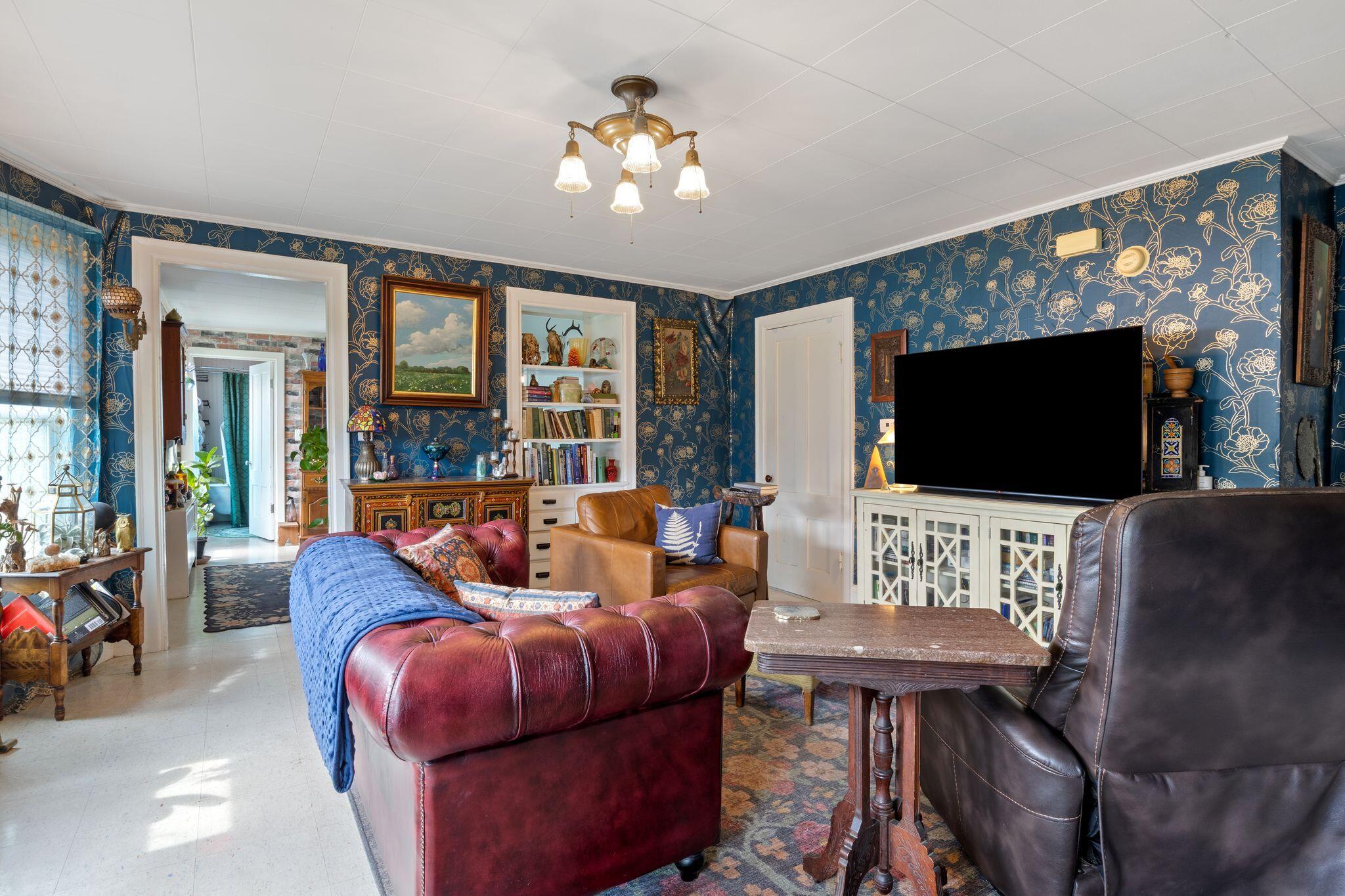 7 Porter Street Paris ME 04281