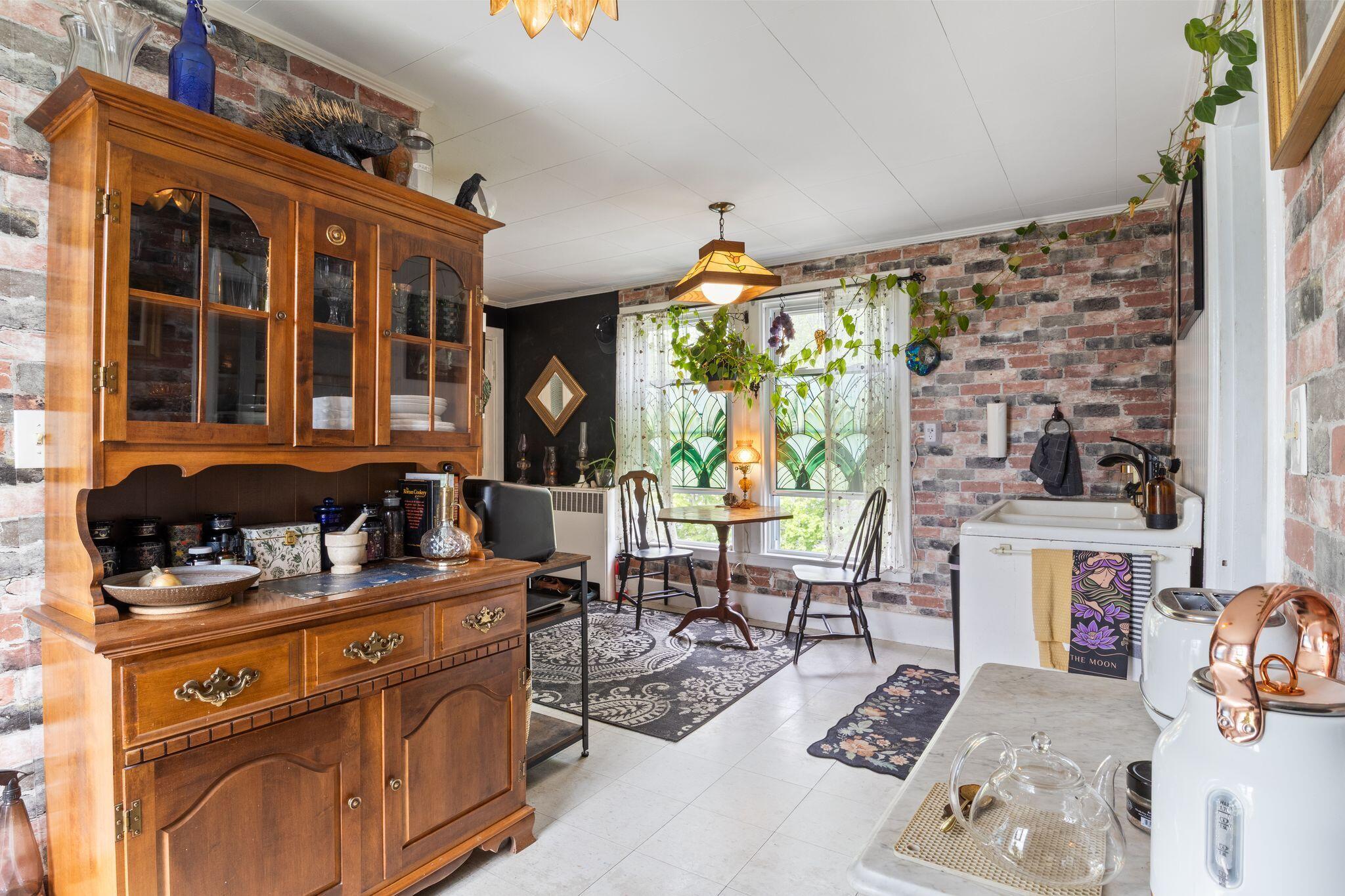 7 Porter Street Paris ME 04281