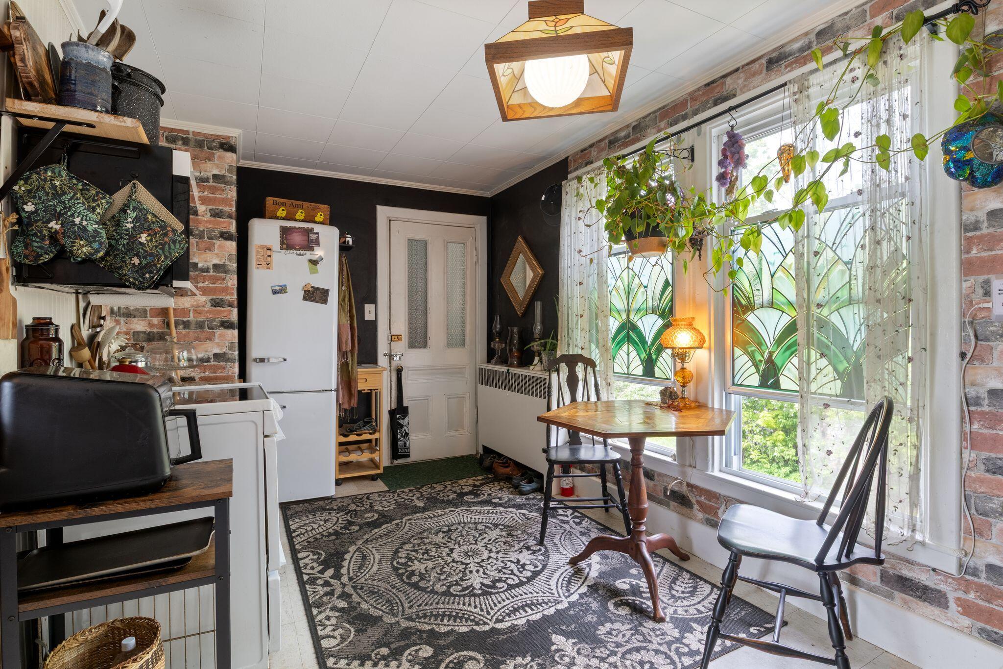 7 Porter Street Paris ME 04281