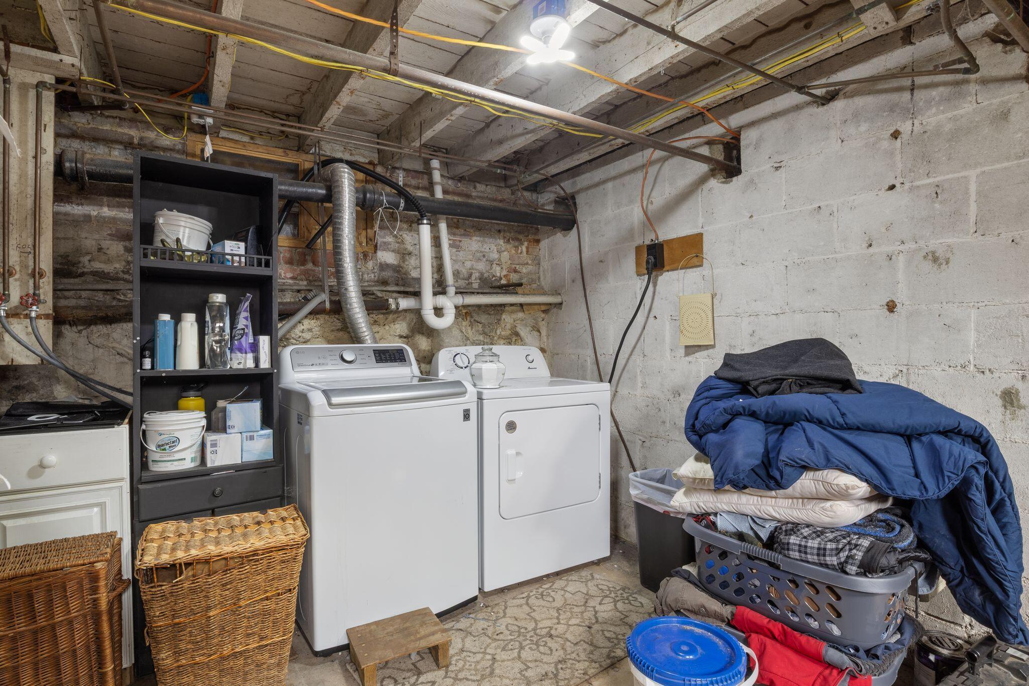 7 Porter Street Paris ME 04281