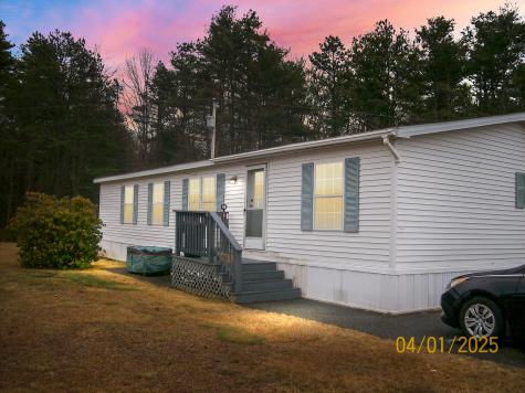 22 Amos Way Brunswick ME 04011