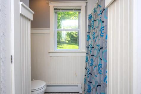 25 Carter Road Etna ME 04434