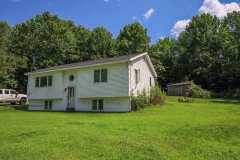 25 Carter Road Etna ME 04434