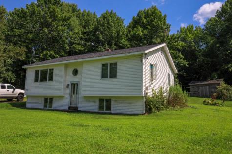 25 Carter Road Etna ME 04434