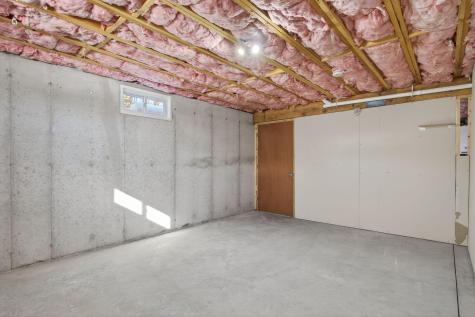 26 Orioles Way Sanford ME 04073