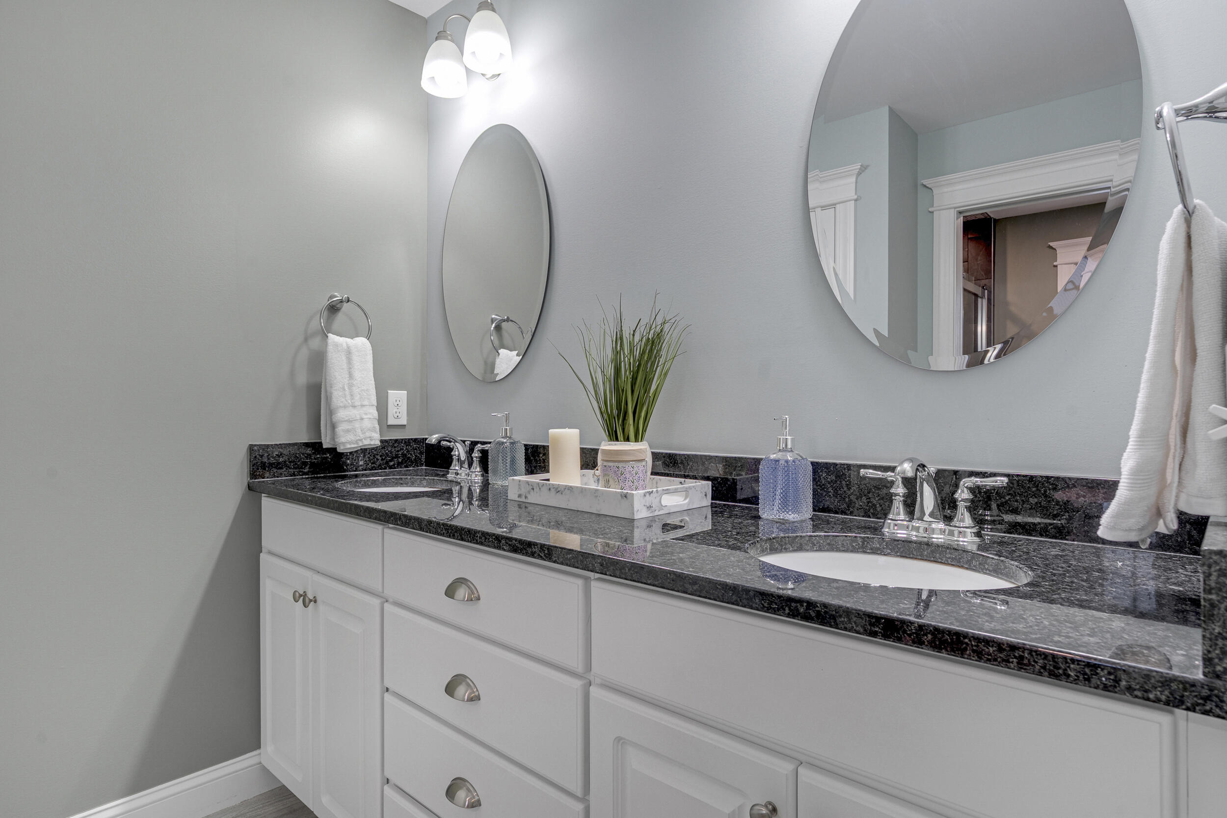 18 Mccann Way Scarborough ME 04074