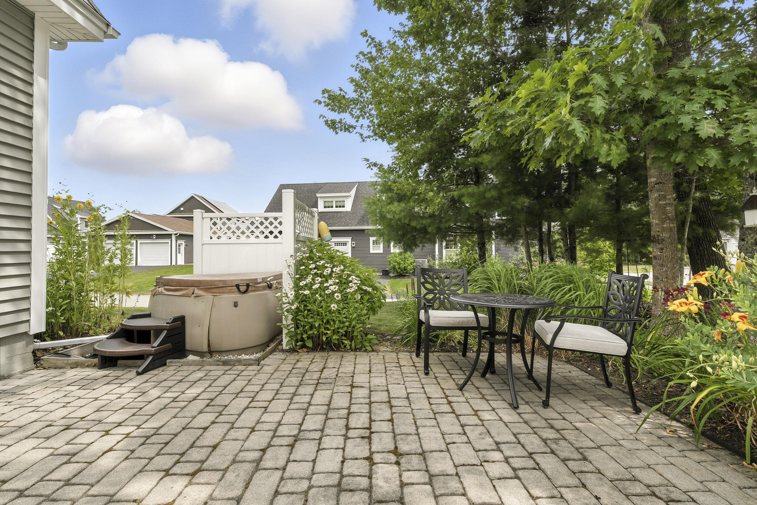 18 Mccann Way Scarborough ME 04074