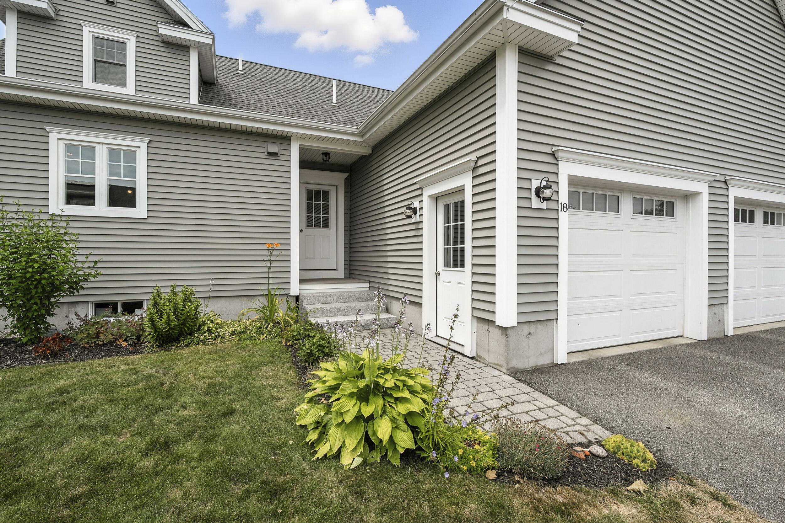 18 Mccann Way Scarborough ME 04074