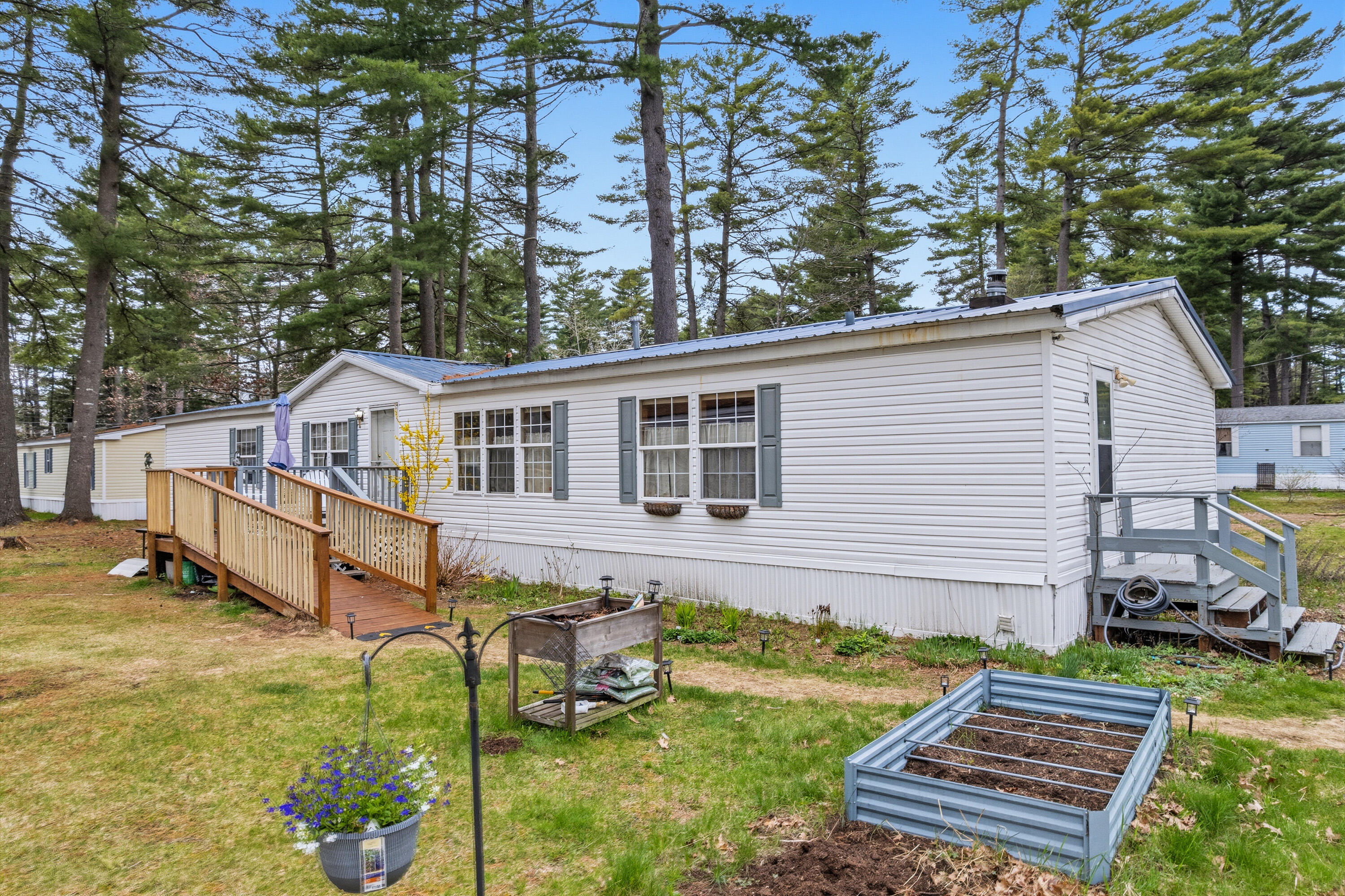 33 Theodore Drive Brunswick ME 04011