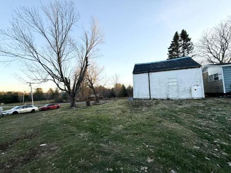 388 Bog Road Vassalboro ME 04989