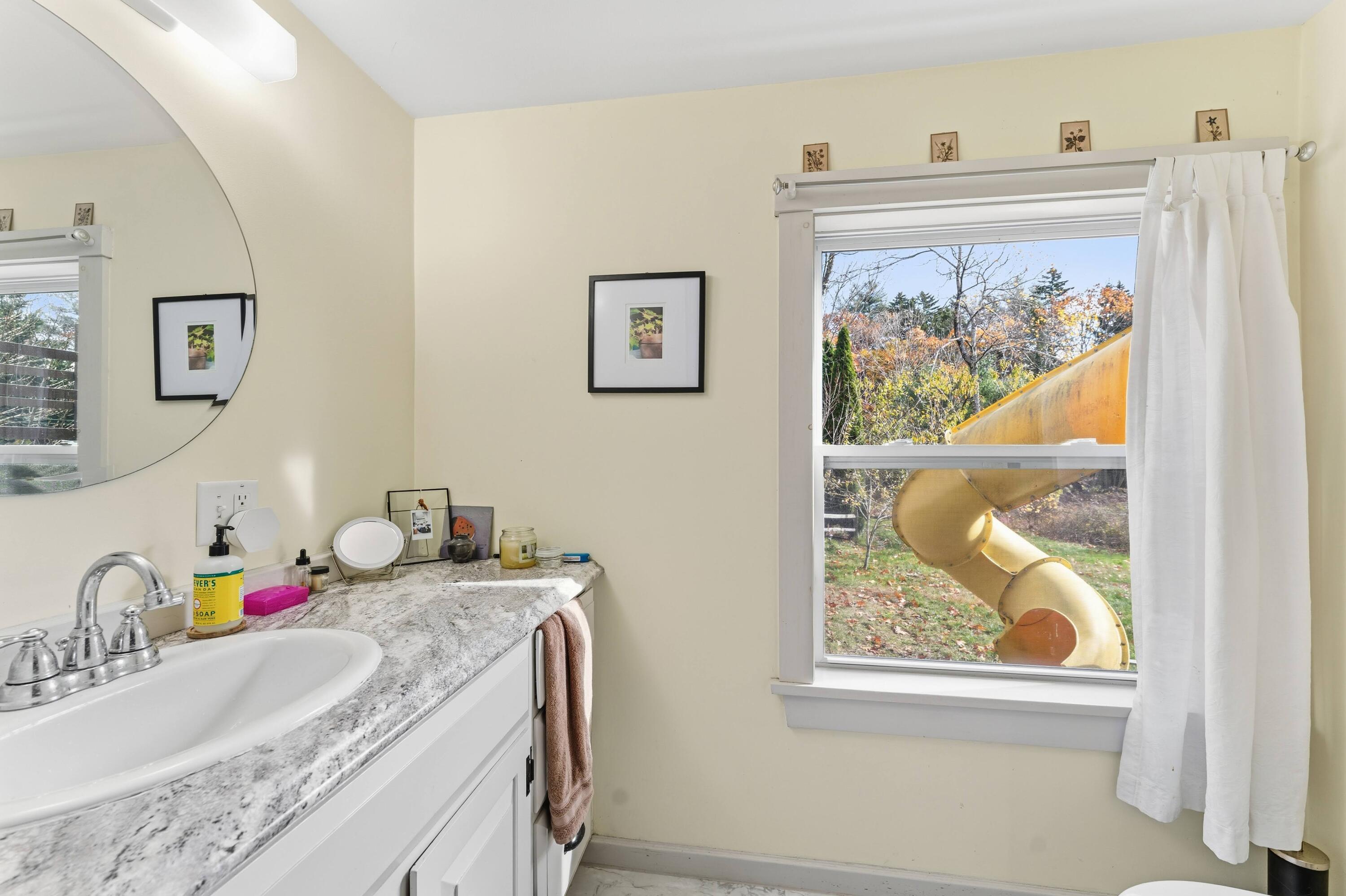 3454 Friendship Road Waldoboro ME 04572