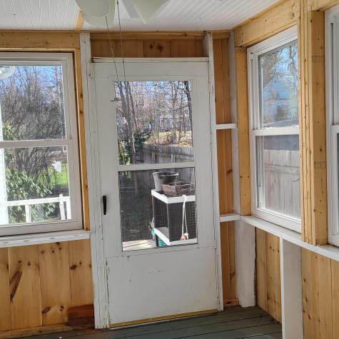 31 Vivian Street Auburn ME 04210