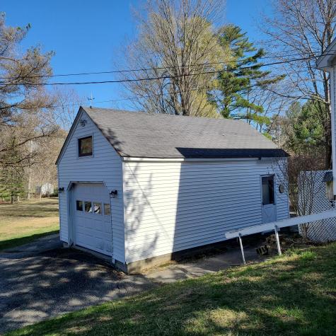 31 Vivian Street Auburn ME 04210