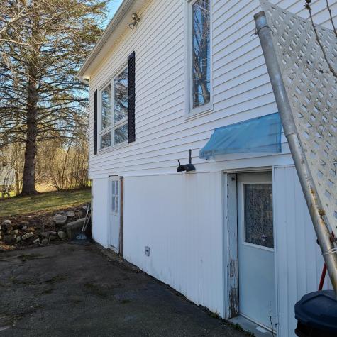 31 Vivian Street Auburn ME 04210