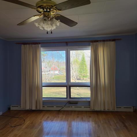 31 Vivian Street Auburn ME 04210