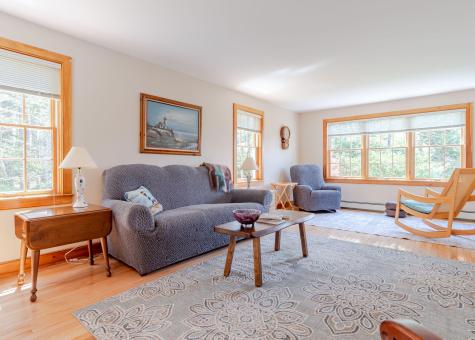 20 Ocean Side Lane Bristol ME 04554