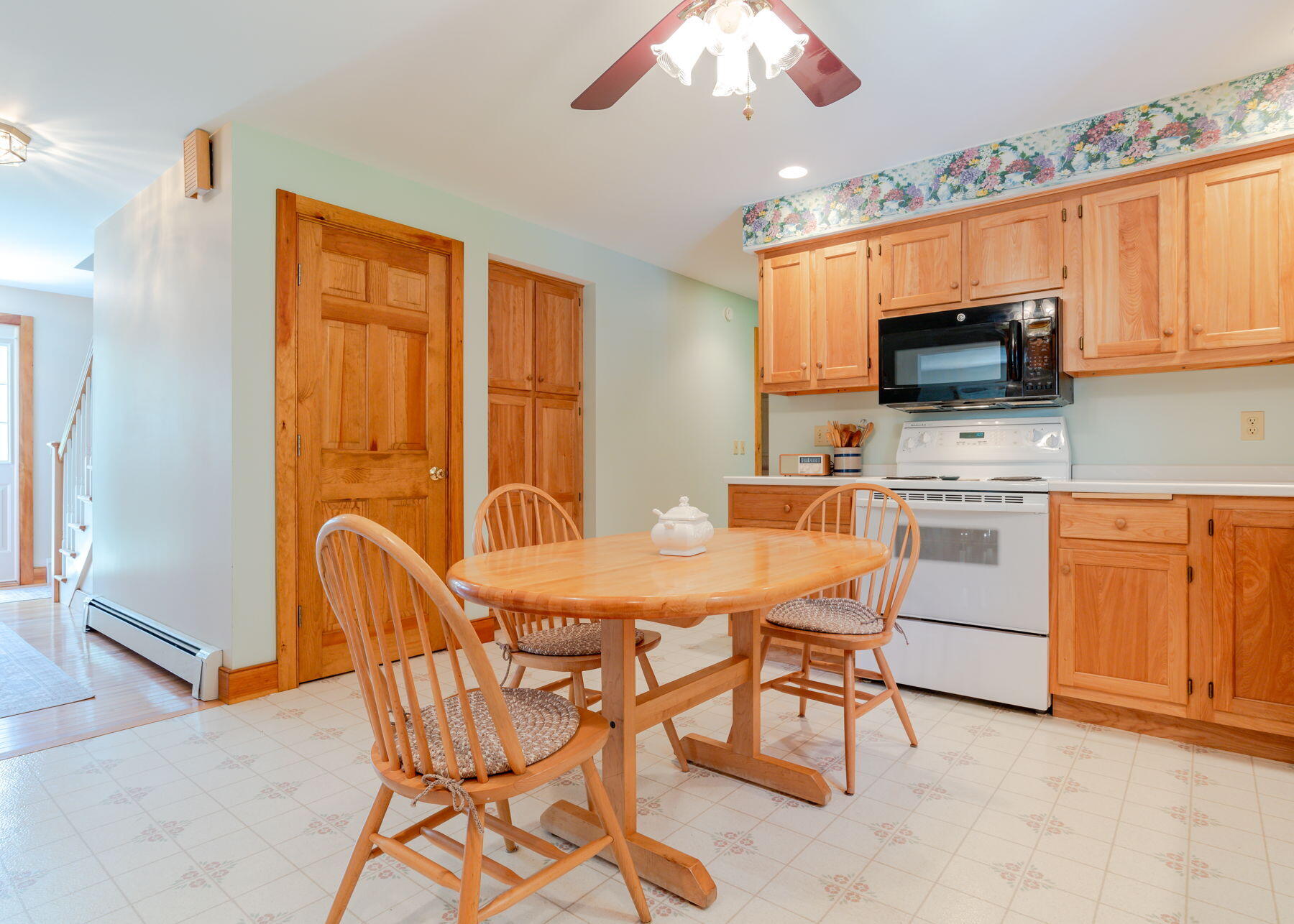 20 Ocean Side Lane Bristol ME 04554