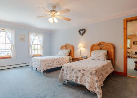 20 Ocean Side Lane Bristol ME 04554