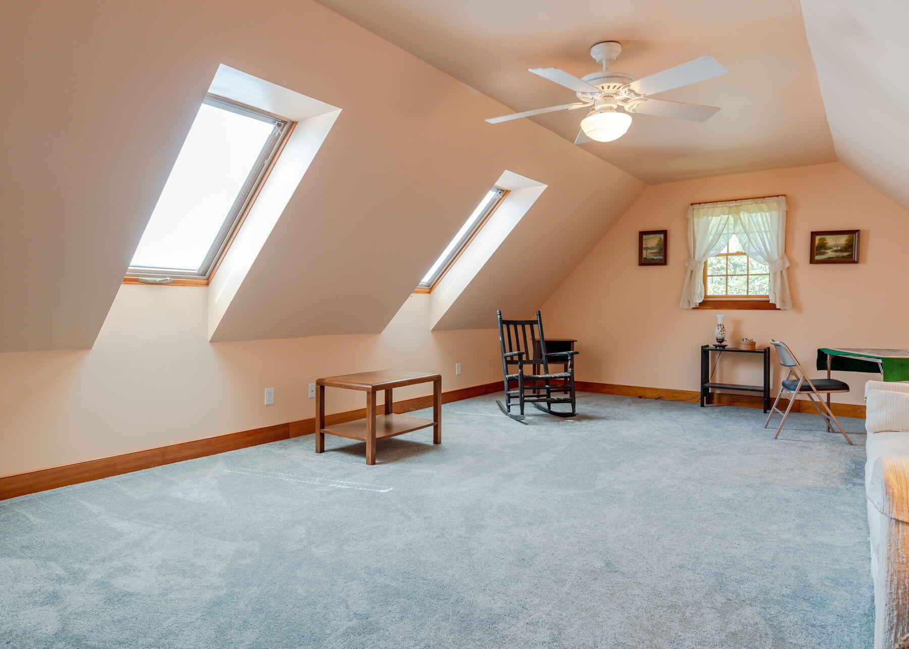 20 Ocean Side Lane Bristol ME 04554