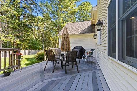 17 Cross Hill Road Cape Elizabeth ME 04107