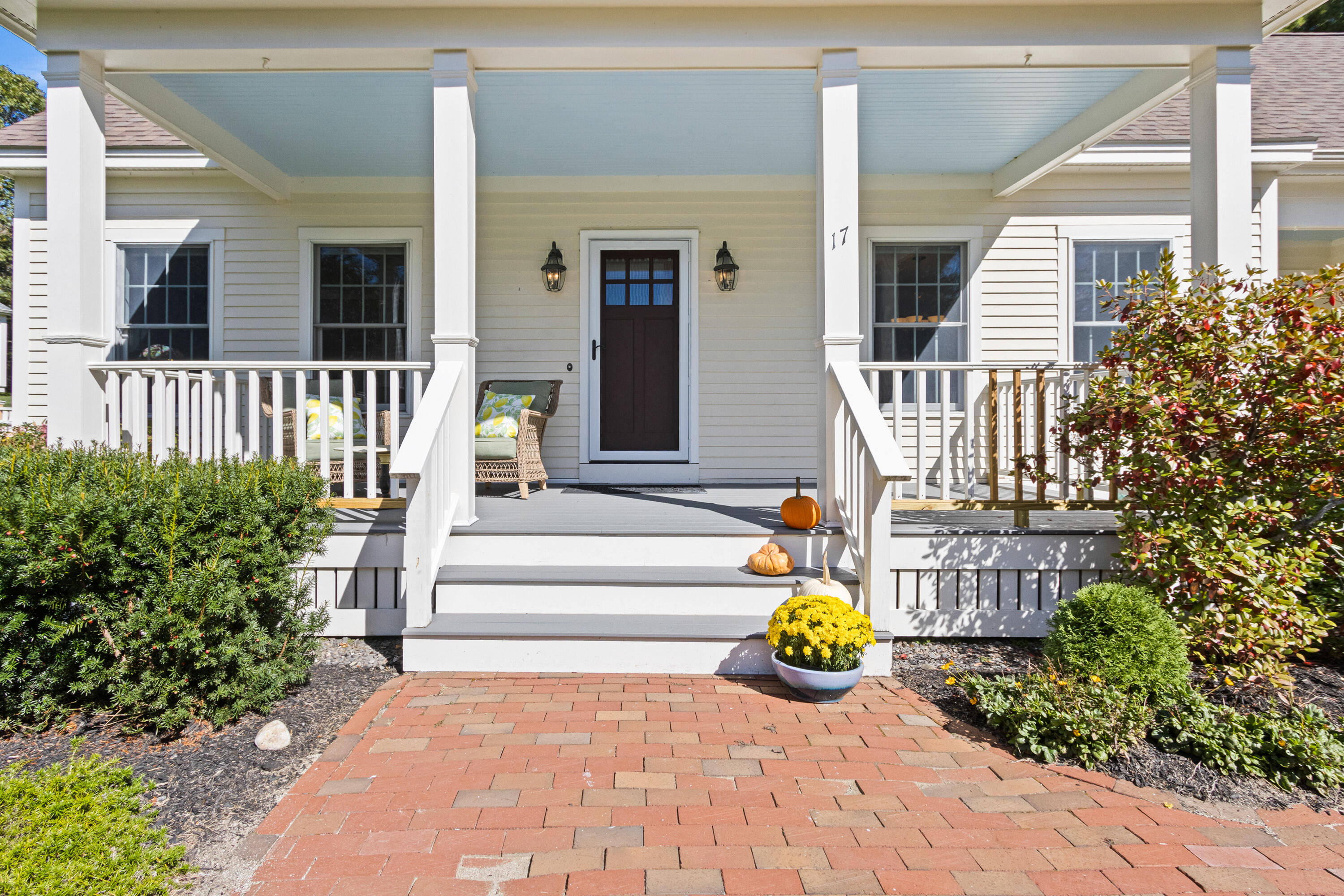 17 Cross Hill Road Cape Elizabeth ME 04107