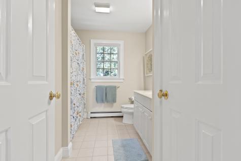 17 Cross Hill Road Cape Elizabeth ME 04107