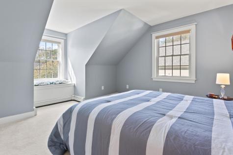 17 Cross Hill Road Cape Elizabeth ME 04107