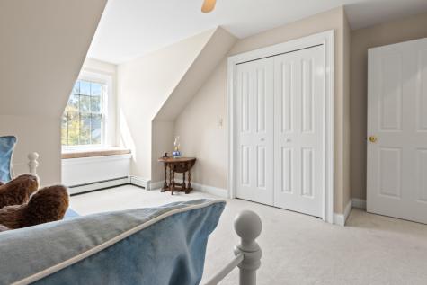 17 Cross Hill Road Cape Elizabeth ME 04107