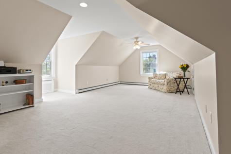 17 Cross Hill Road Cape Elizabeth ME 04107