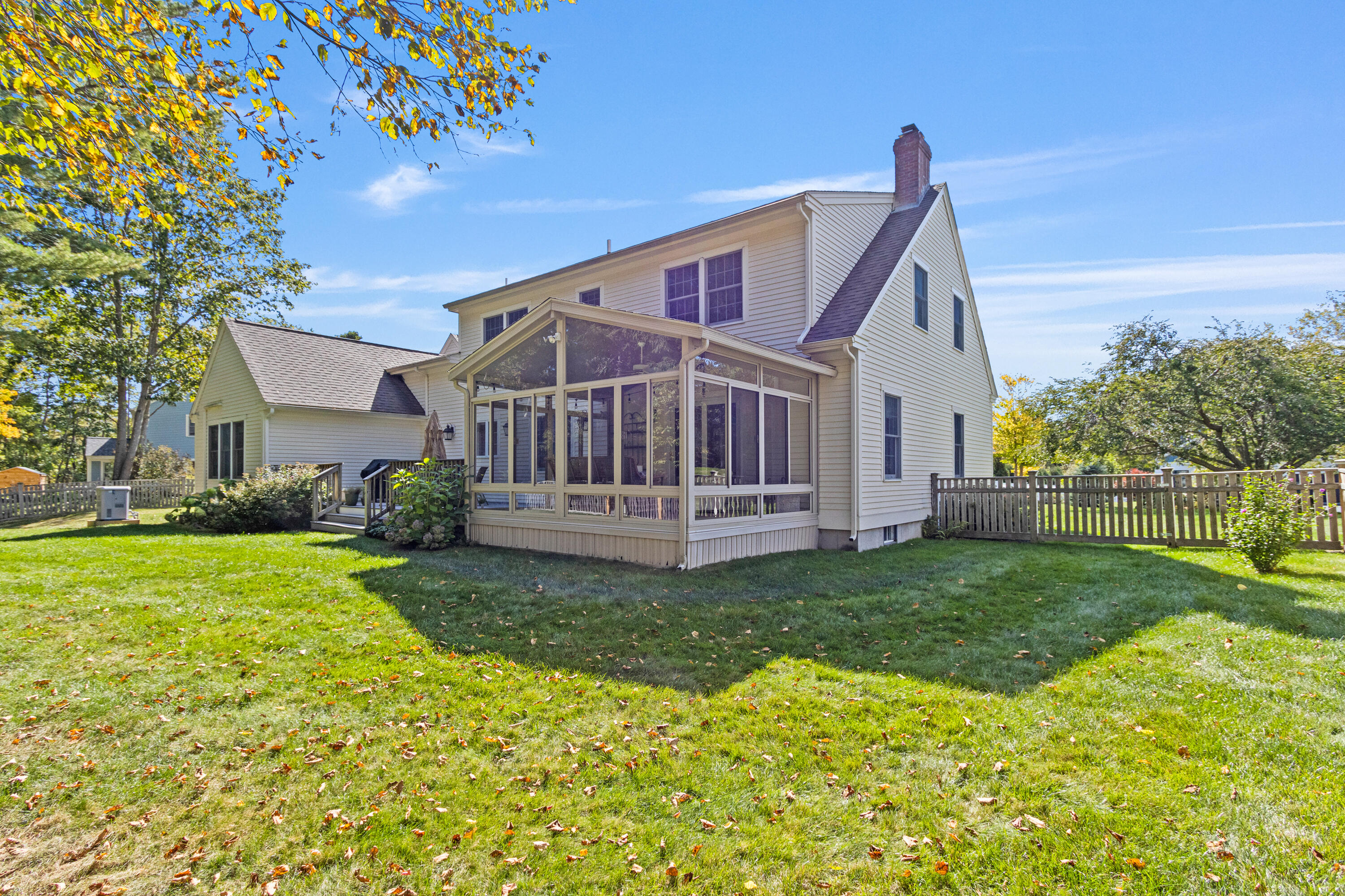 17 Cross Hill Road Cape Elizabeth ME 04107