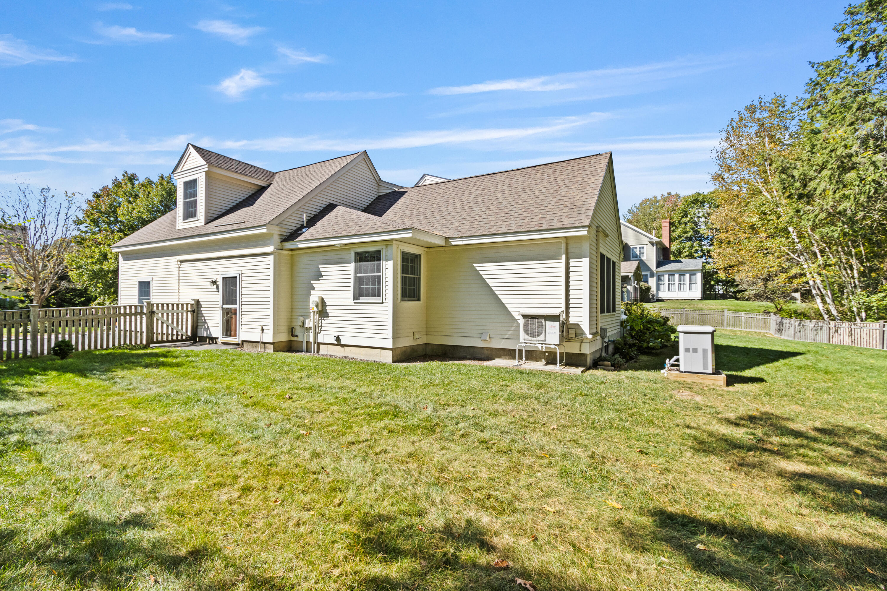 17 Cross Hill Road Cape Elizabeth ME 04107