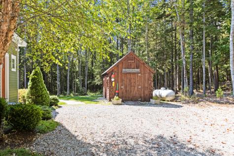9 Apple Ridge Road Freeport ME 04032