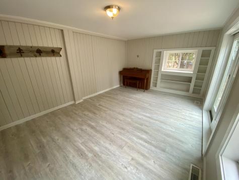 760 West Auburn Road Auburn ME 04210