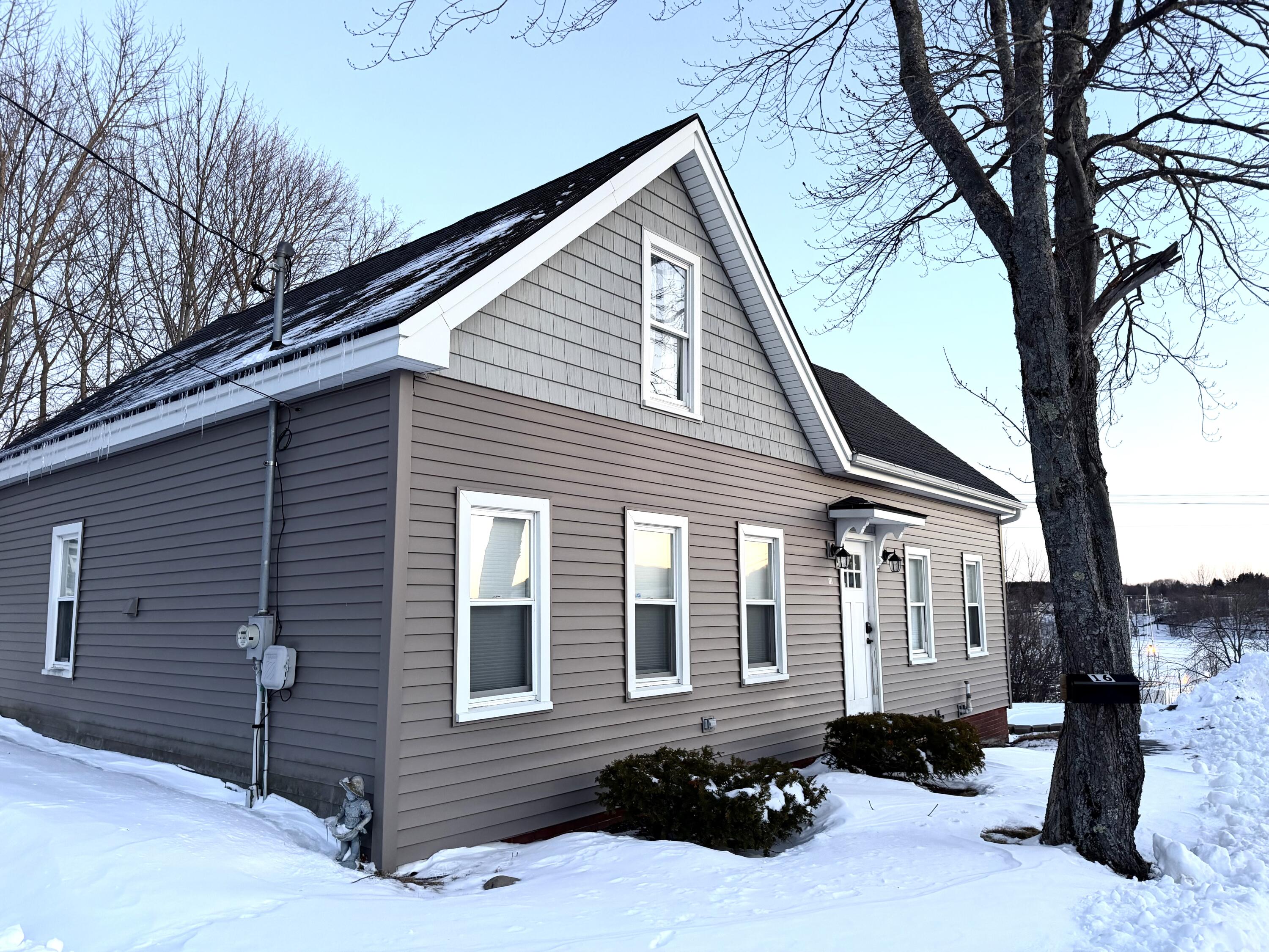 16 Bartlett Street Saco ME 04072